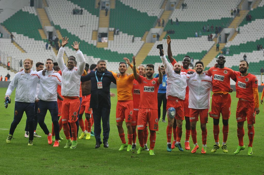 Tüm Zamanların En İyi 11 Türk Oyuncusu
